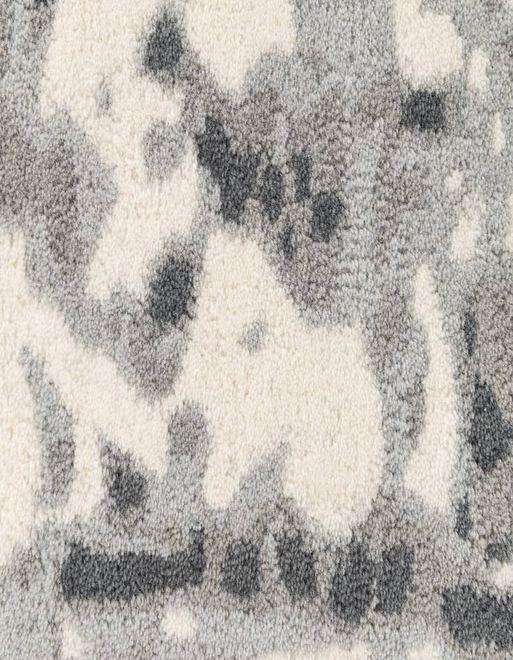 Detail image of 2' 1 x 3' 1 Hand Tufted Wool Rug