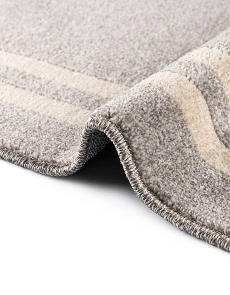 Detail image of 7' x 10' Hera Rug