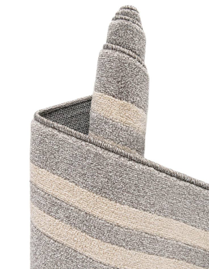 Detail image of 2' x 3' Hera Rug