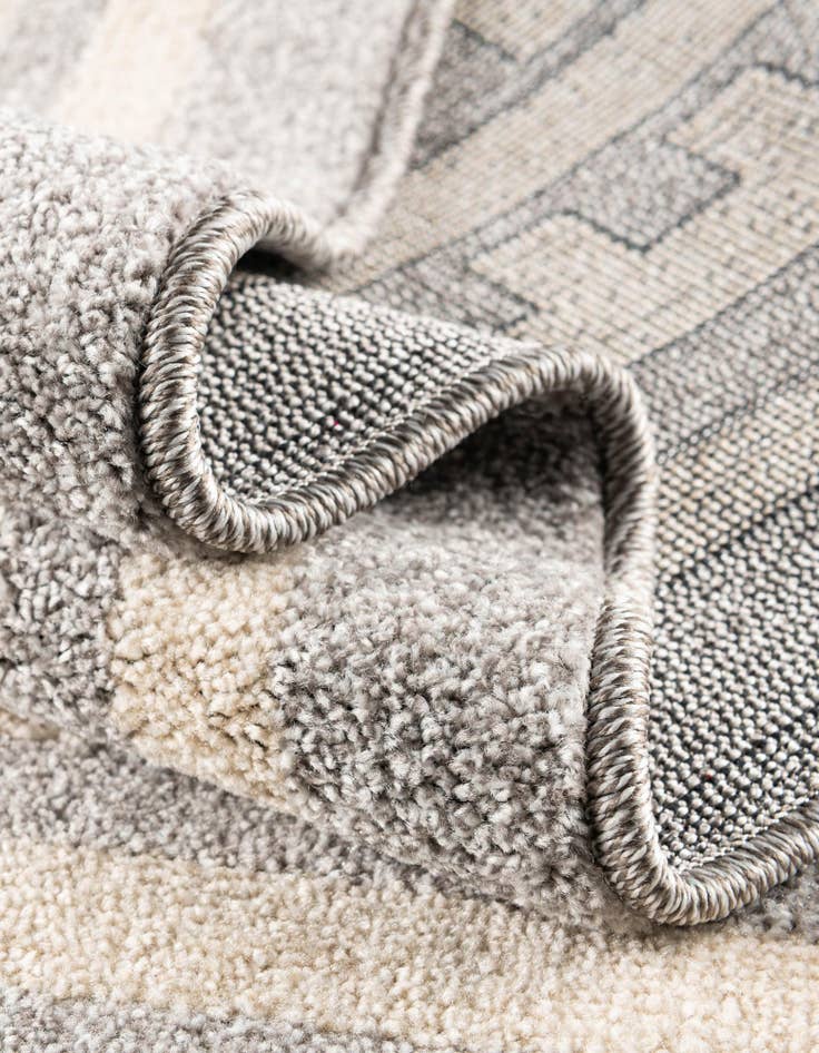 Detail image of 7' x 10' Hera Rug