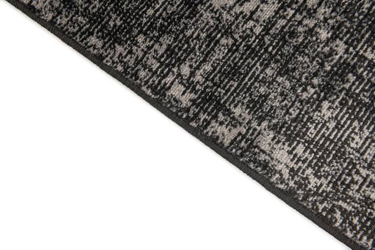 Detail image of 5' 3 x 7' 8 Heriz Design Rug