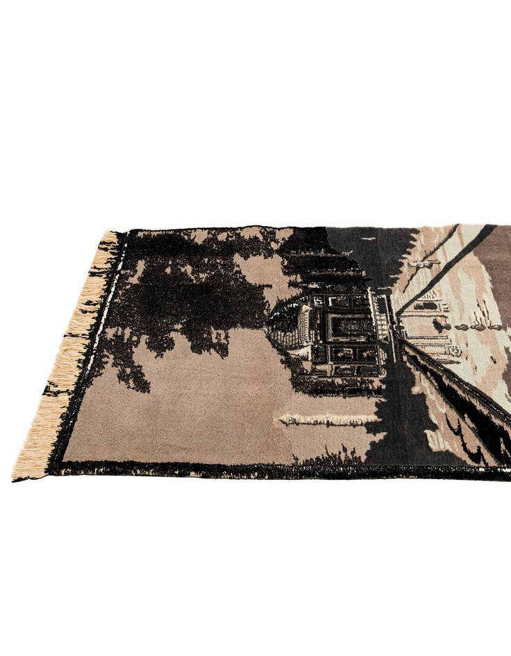 Detail image of 4' 6 x 6' 6 Isfahan Design Wool Rug