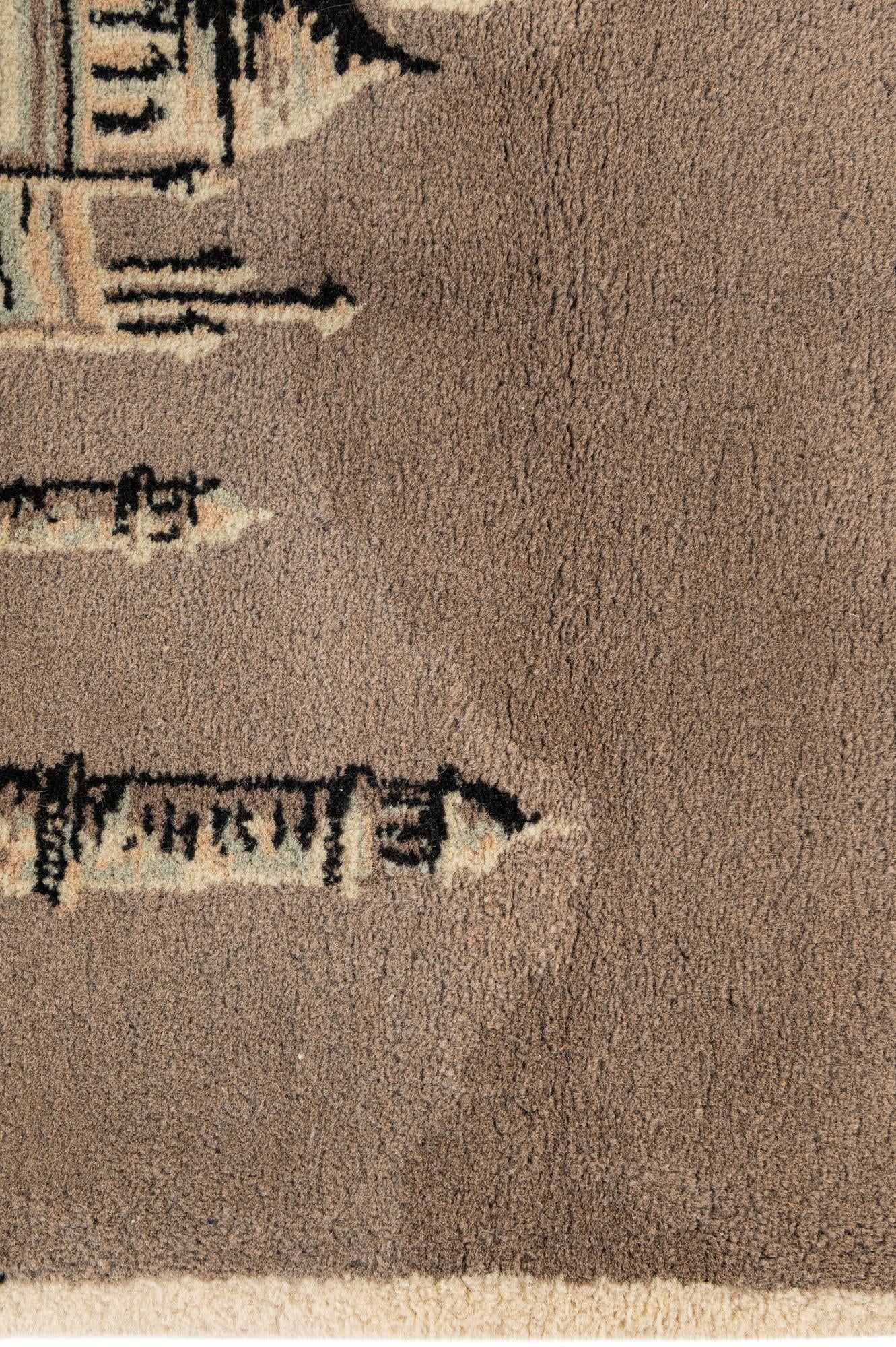 4' 6 x 6' 6 Isfahan Design Wool Rug