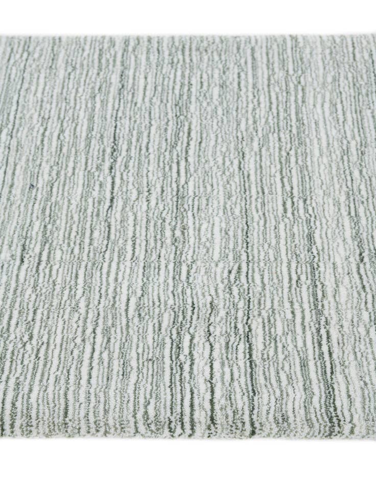 Detail image of 2' 2 x 3' 1  Hand Woven Jill Zarin English Manor Wool Rug