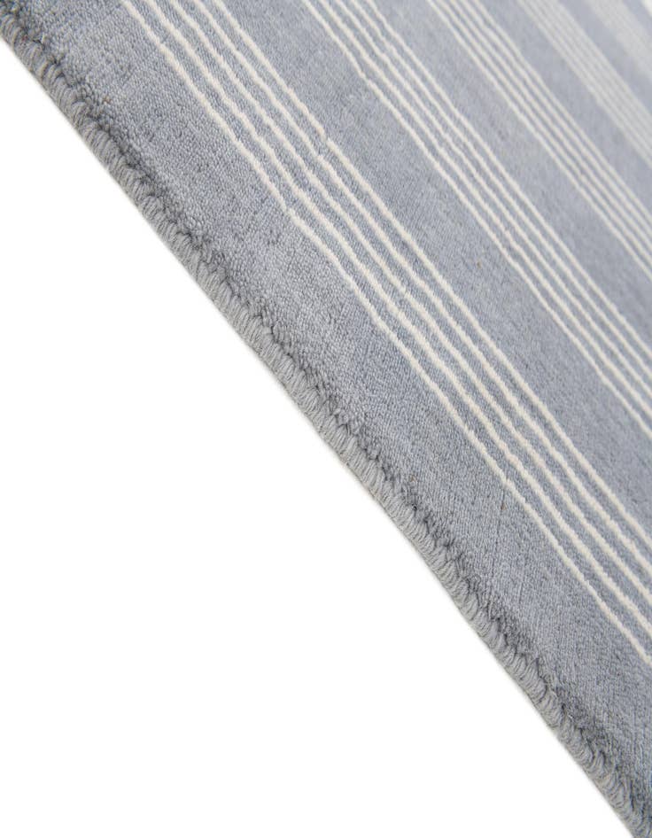 Detail image of 2' x 3' 3  Hand Woven Jill Zarin English Manor Wool Rug