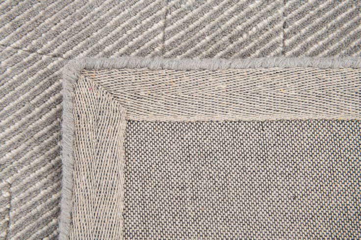 Detail image of 2' x 3' Hand Woven Jill Zarin English Manor Wool Rug