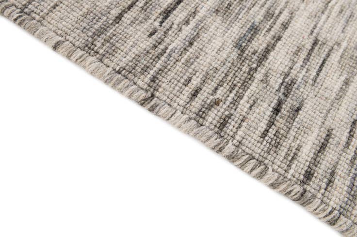 Detail image of 2' 1 x 3' 2 Hand Woven Jill Zarin English Manor Wool Rug