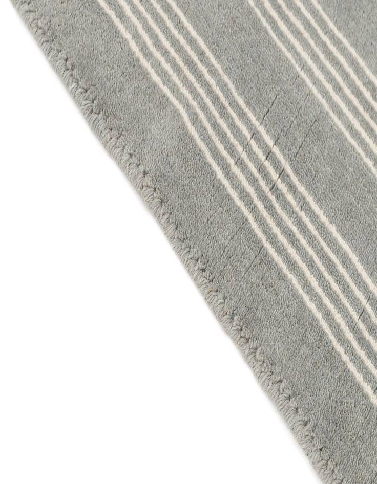 Detail image of 2' 2 x 3' 2 Jill Zarin Natural Wool Rug