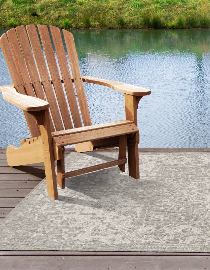 Detail image of 4' x 6' Easy-Clean Jill Zarin Dubai Indoor / Outdoor Rug