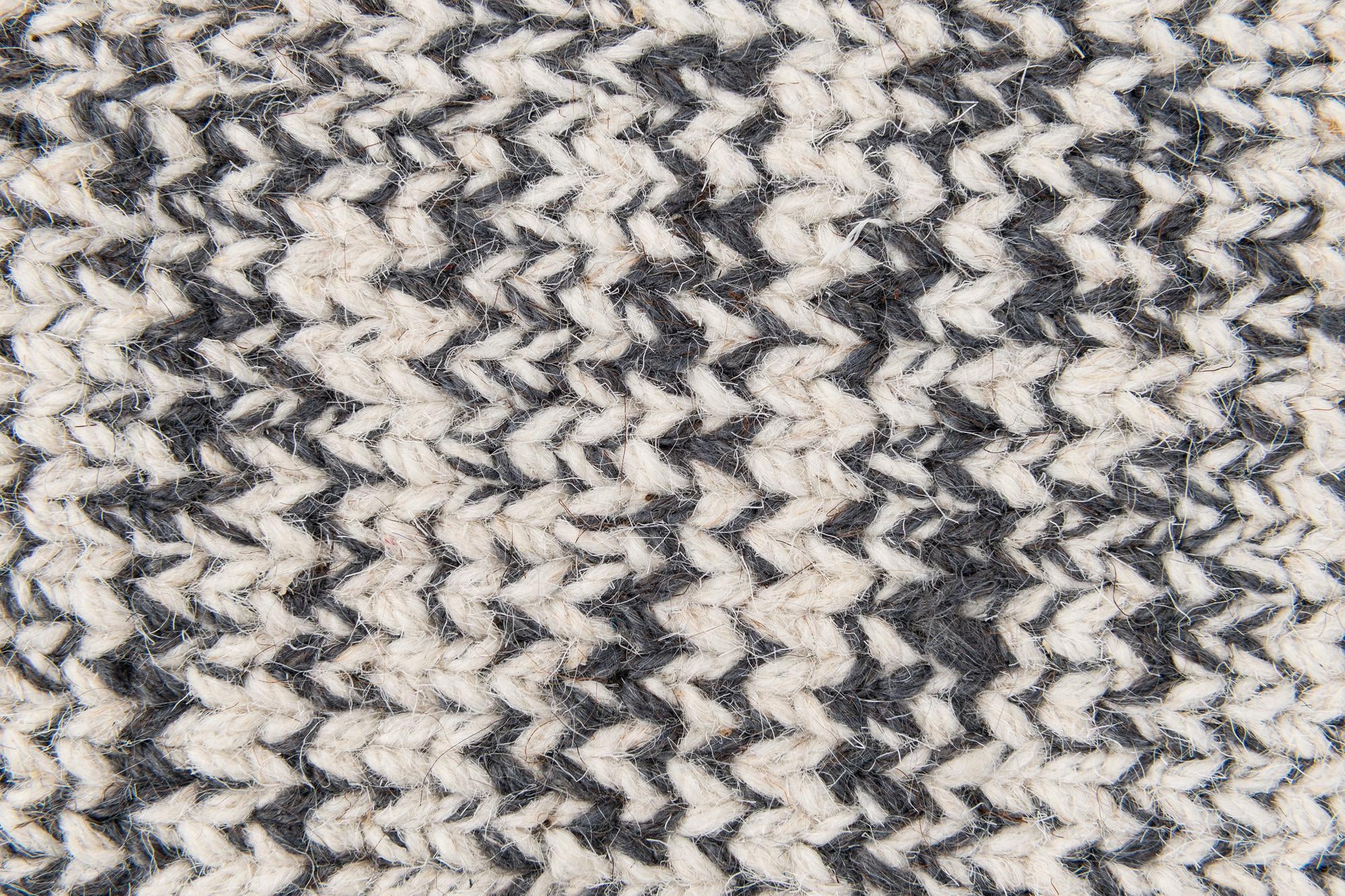2' 2 x 2' 11 Easy-Clean Jill Zarin Palm Springs Wool Indoor / Outdoor Rug