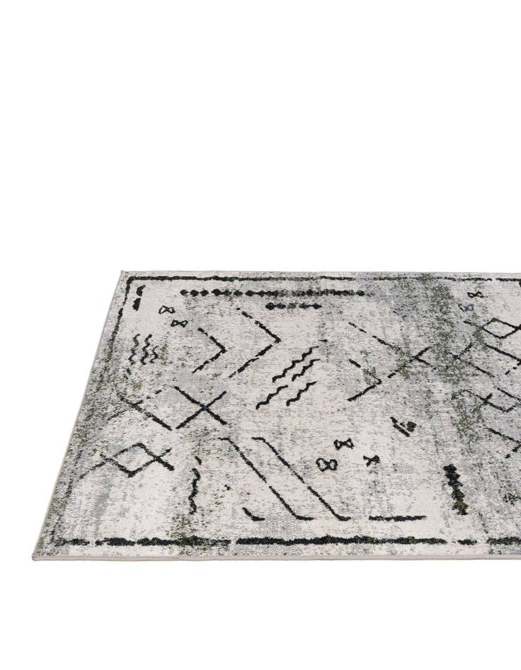 Detail image of 4' x 5' 9 Kamala Washable Rug