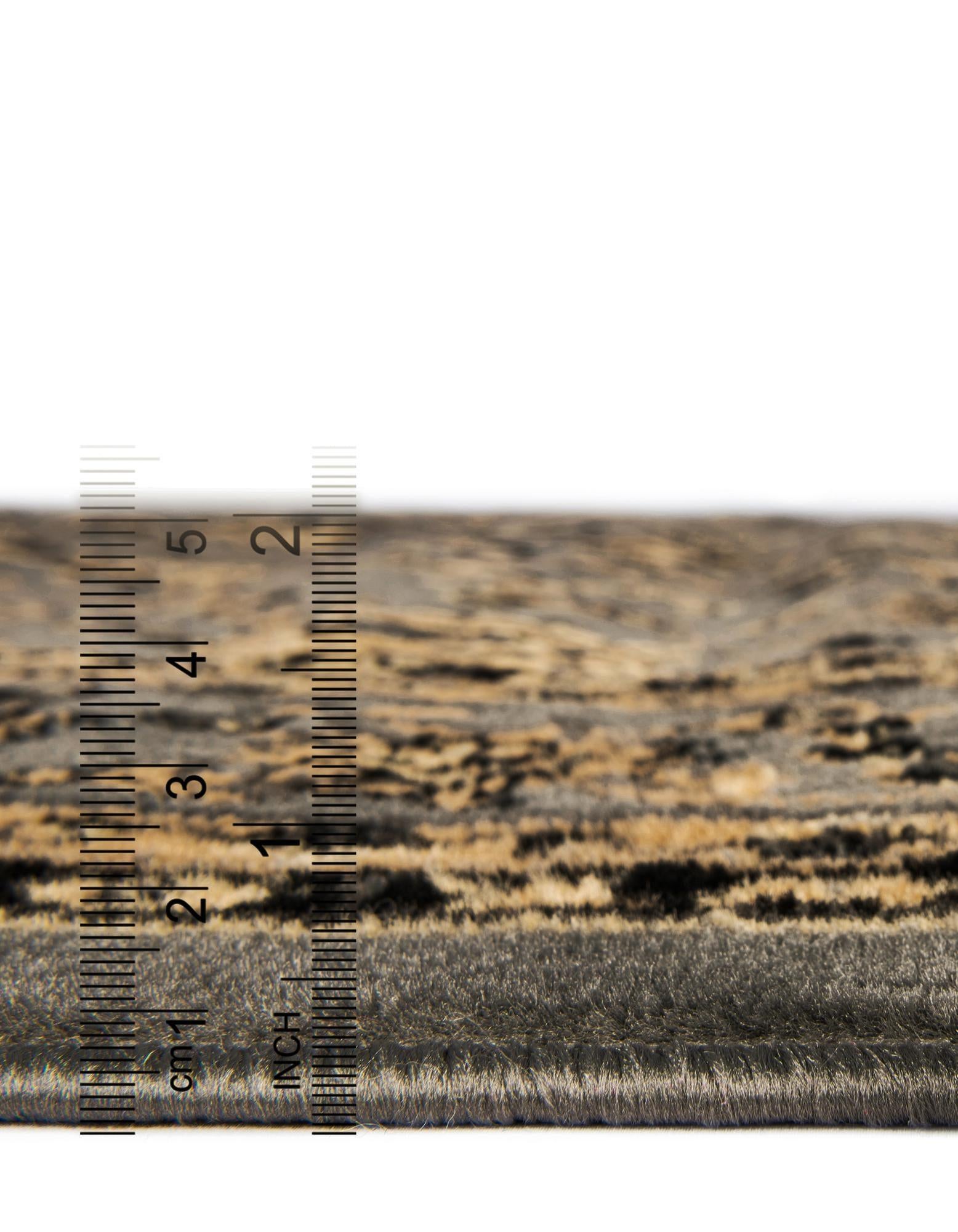 5' 3 x 8' Kashan Design Rug