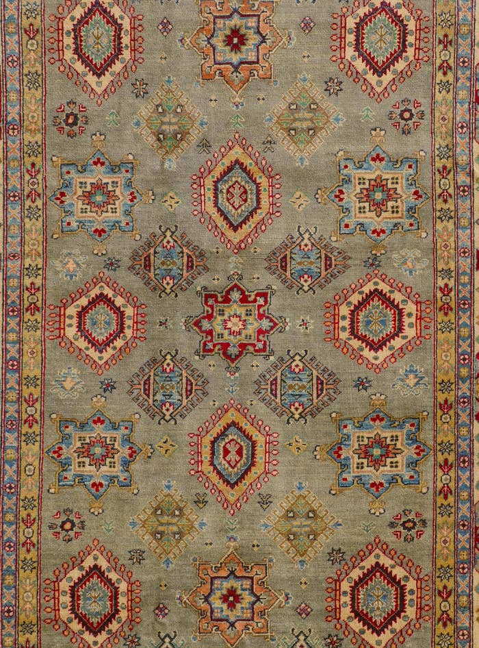 Detail image of 6' 7 x 9' 10 Hand Knotted Kazak Rug