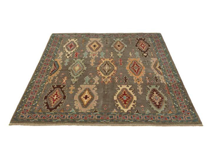 5' 9 x 7' 10 Hand Knotted Kazak Rug