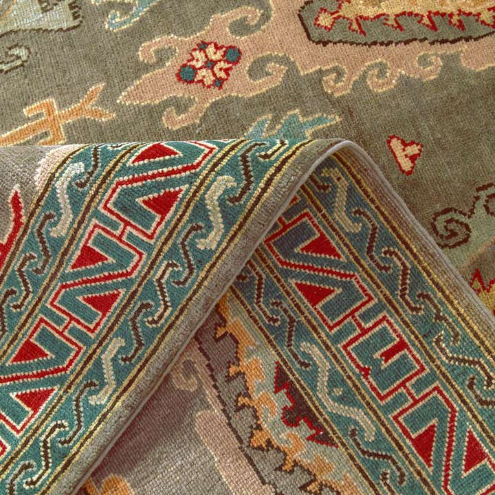 5' 9 x 7' 10 Hand Knotted Kazak Rug