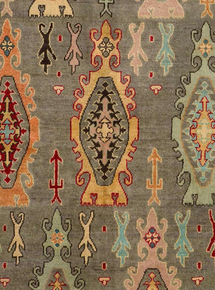 5' 9 x 7' 10 Hand Knotted Kazak Rug