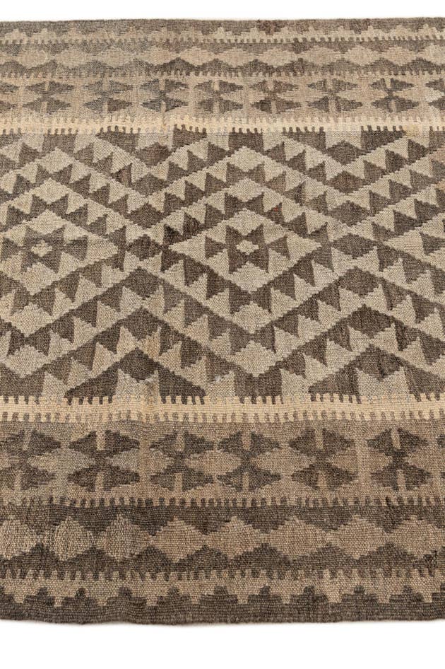 Detail image of 3' 5 x 4' 10 Hand Woven Kilim Maymana Wool Rug