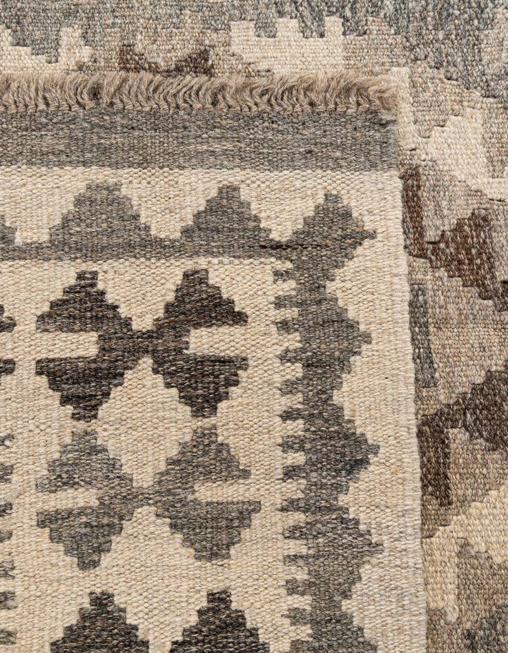 Detail image of 3' 4 x 5'  Hand Woven Kilim Maymana Wool Rug