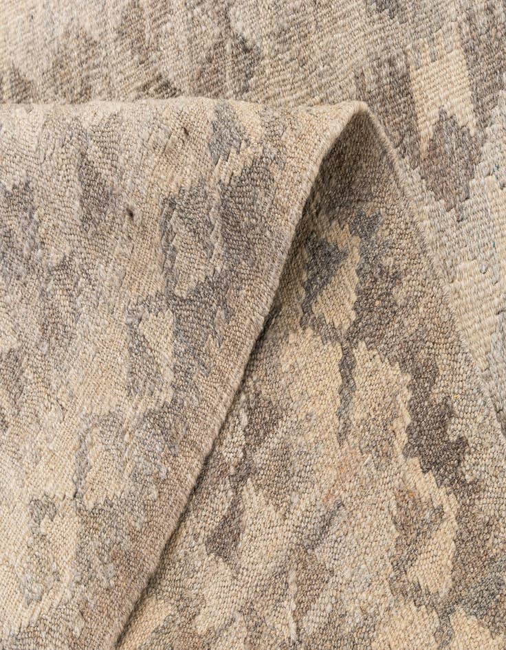 Detail image of 3' 3 x 5' 3  Hand Woven Kilim Maymana Wool Rug