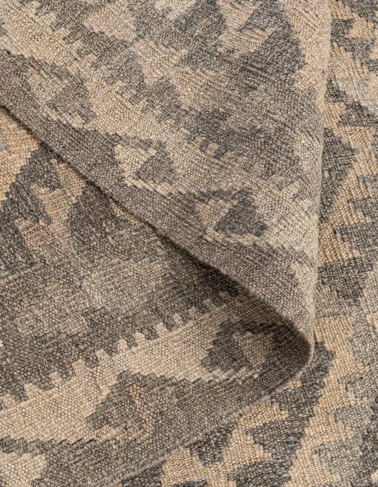 Detail image of 3' 6 x 4' 9  Hand Woven Kilim Maymana Wool Rug