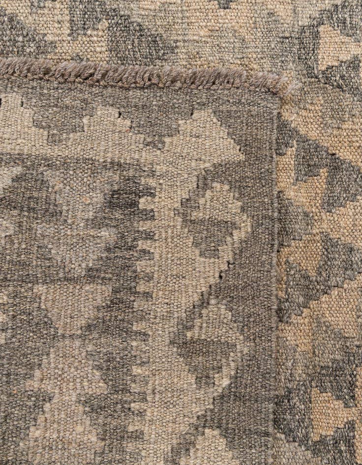 Detail image of 3' 6 x 4' 9  Hand Woven Kilim Maymana Wool Rug