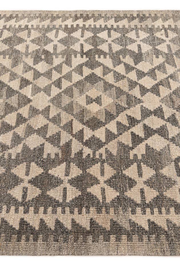 Detail image of 3' 6 x 5' Hand Woven Kilim Maymana Wool Rug