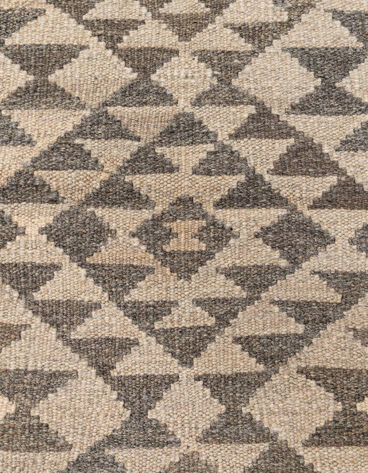 Detail image of 3' 6 x 5' 2  Hand Woven Kilim Maymana Wool Rug