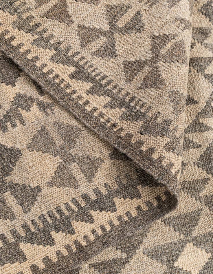 Detail image of 3' 6 x 5' 2  Hand Woven Kilim Maymana Wool Rug