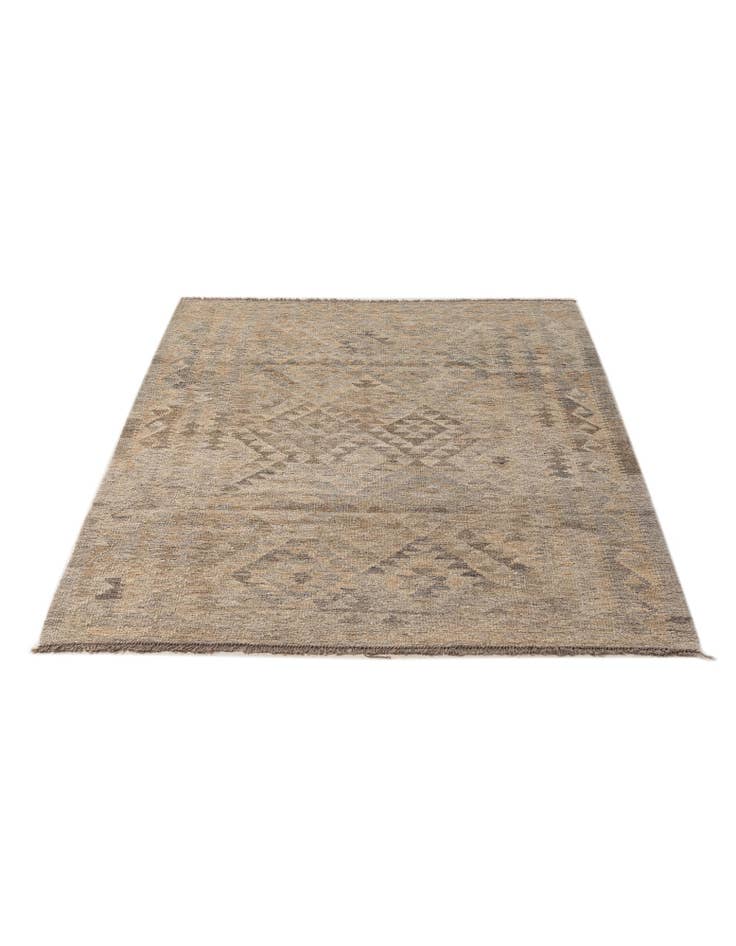 Detail image of 4' x 5' 10 Hand Woven Kilim Maymana Wool Rug