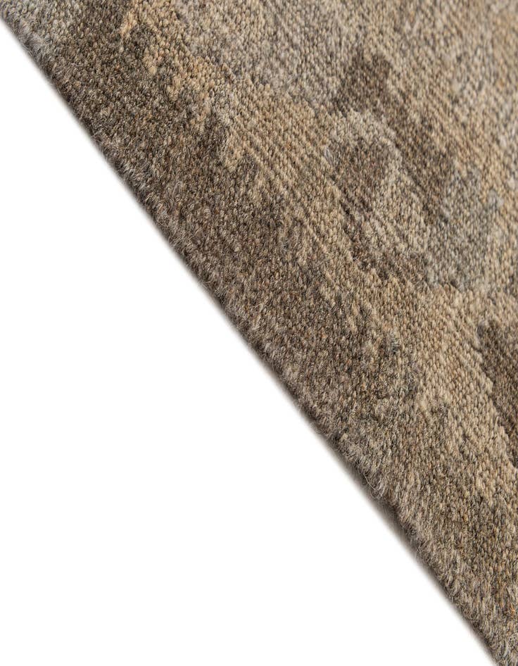 Detail image of 4' x 5' 10  Hand Woven Kilim Maymana Wool Rug