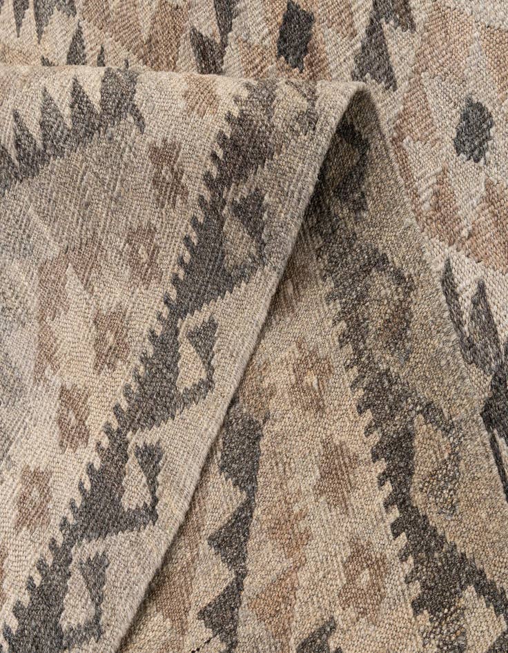 Detail image of 4' x 5' 10  Hand Woven Kilim Maymana Wool Rug