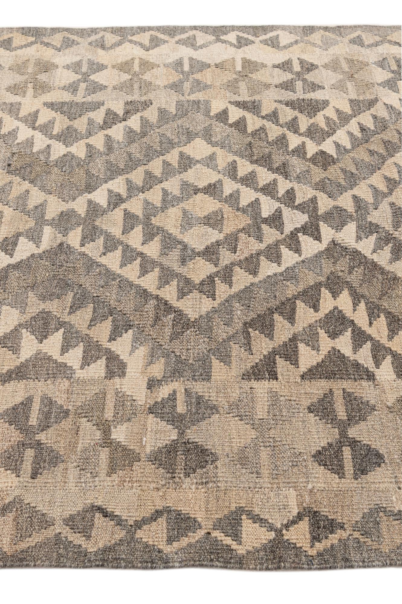 4' x 6' 1 Hand Woven Kilim Maymana Wool Rug