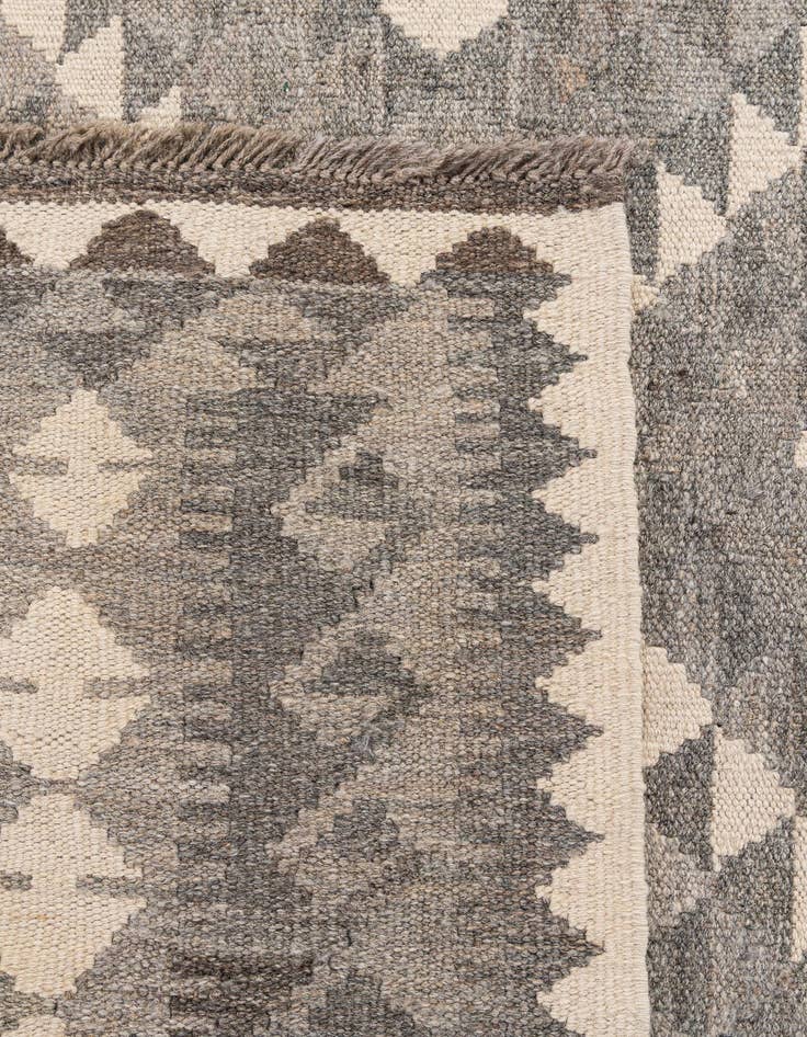 Detail image of 4' 1 x 5' 11  Hand Woven Kilim Maymana Wool Rug