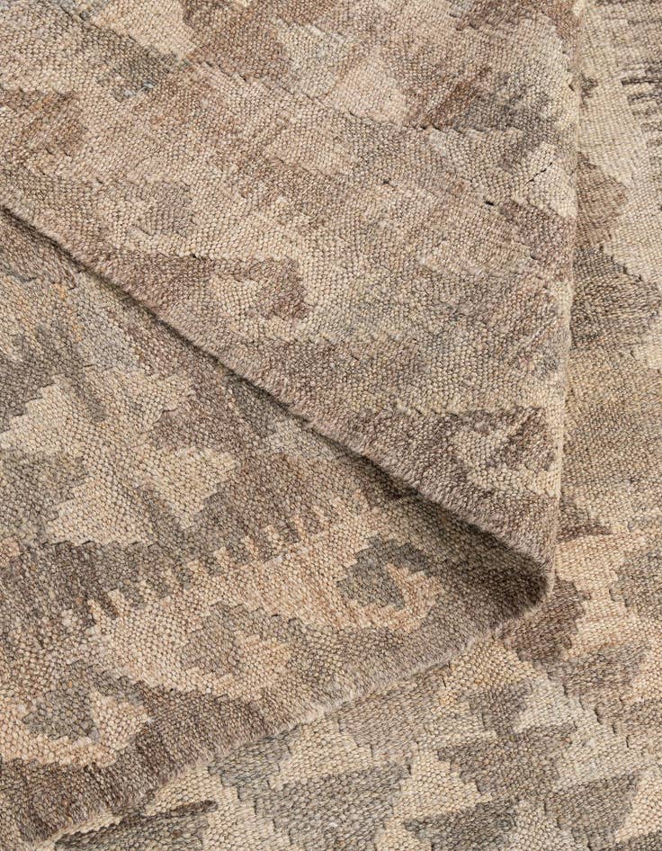 Detail image of 3' 10 x 5' 10  Hand Woven Kilim Maymana Wool Rug