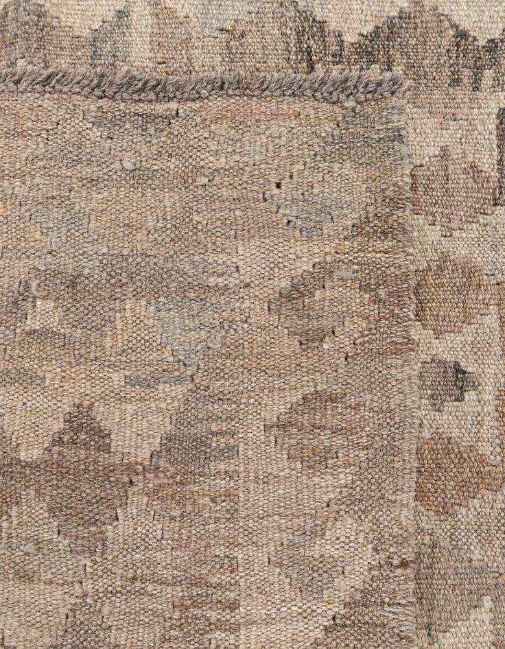 Detail image of 3' 10 x 5' 10  Hand Woven Kilim Maymana Wool Rug