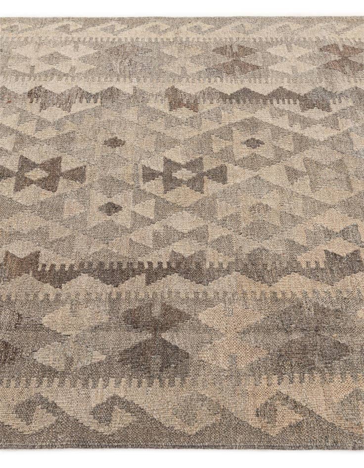 Detail image of 4' 1 x 6' 1  Hand Woven Kilim Maymana Wool Rug