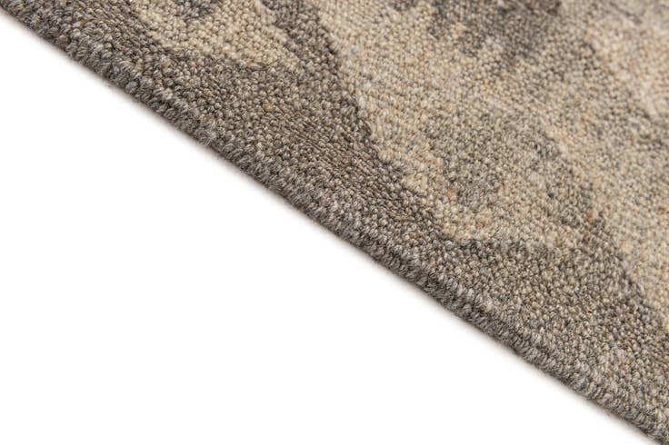 Detail image of 4' 1 x 6' 1 Hand Woven Kilim Maymana Wool Rug