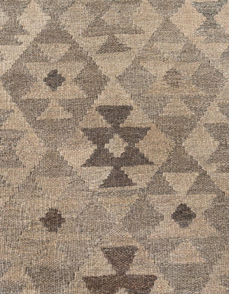 Detail image of 4' 1 x 6' 1  Hand Woven Kilim Maymana Wool Rug