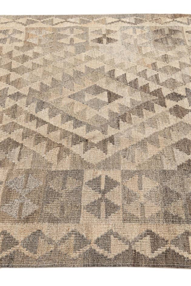 Detail image of 4' x 5' 11 Hand Woven Kilim Maymana Wool Rug