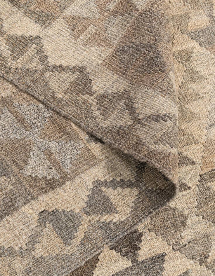 Detail image of 4' x 5' 11  Hand Woven Kilim Maymana Wool Rug