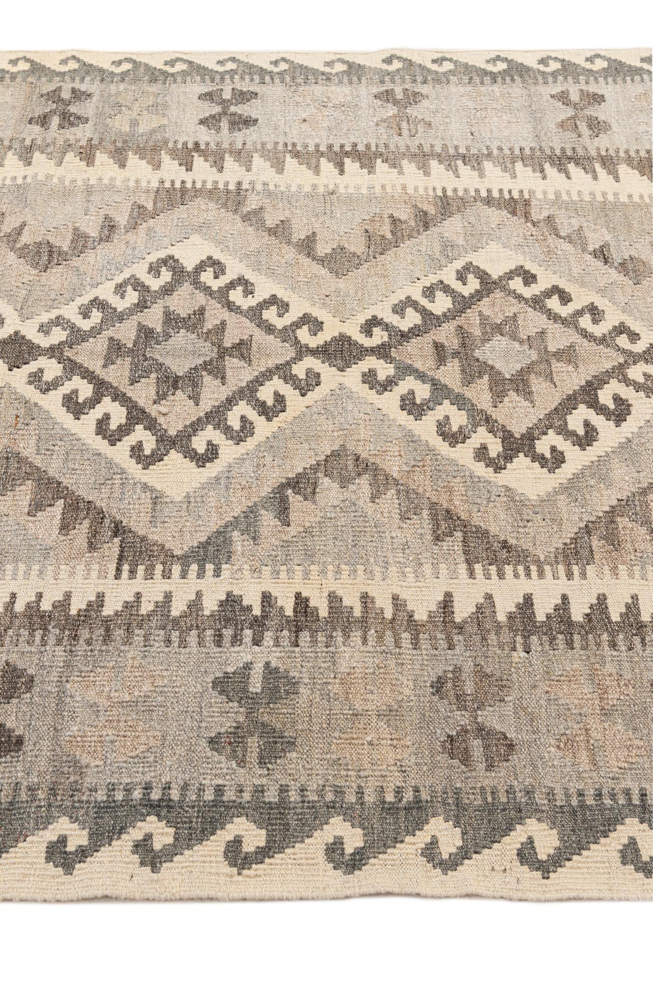 4' x 6' 1 Hand Woven Kilim Maymana Wool Rug