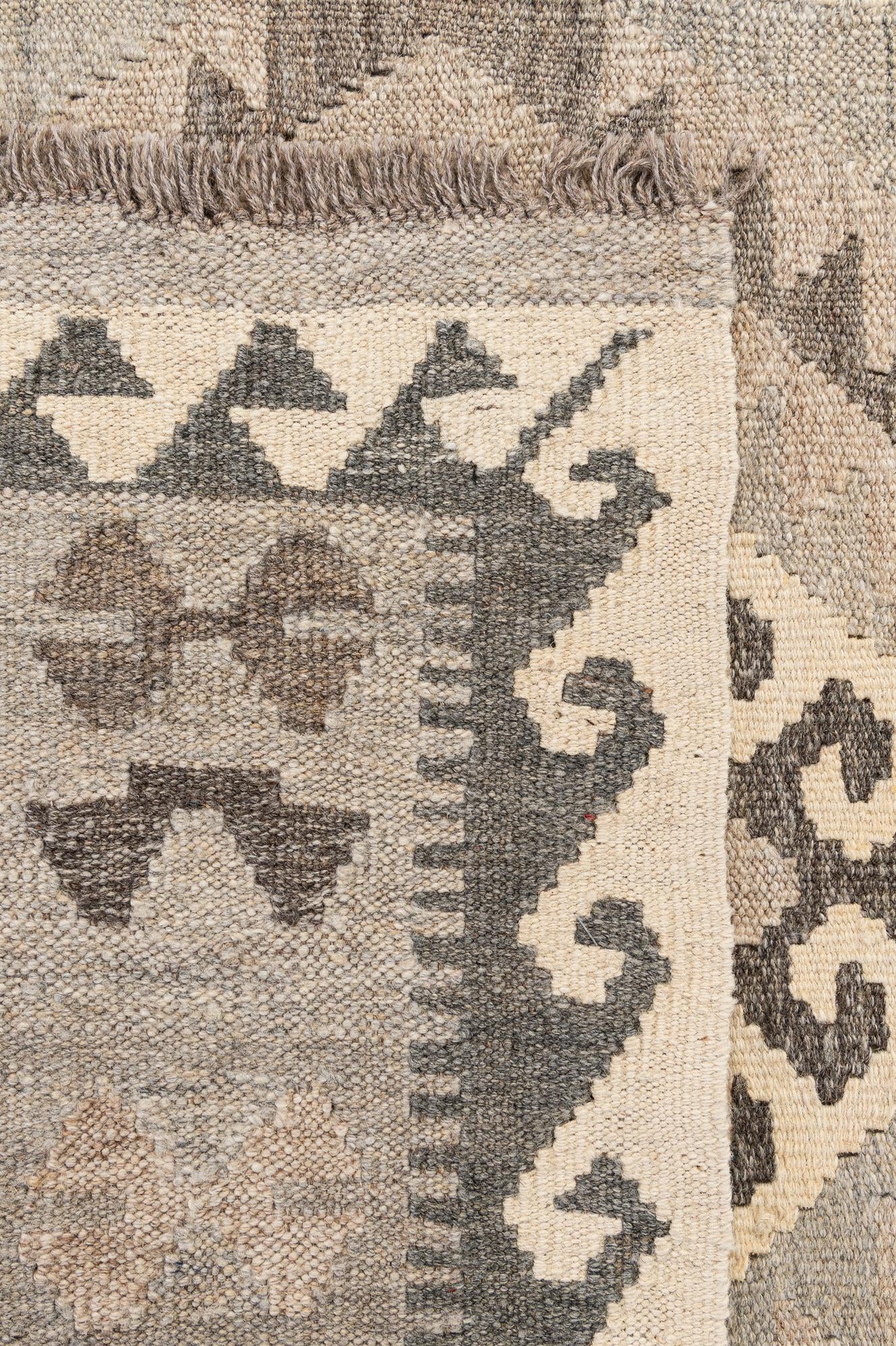 4' x 6' 1 Hand Woven Kilim Maymana Wool Rug