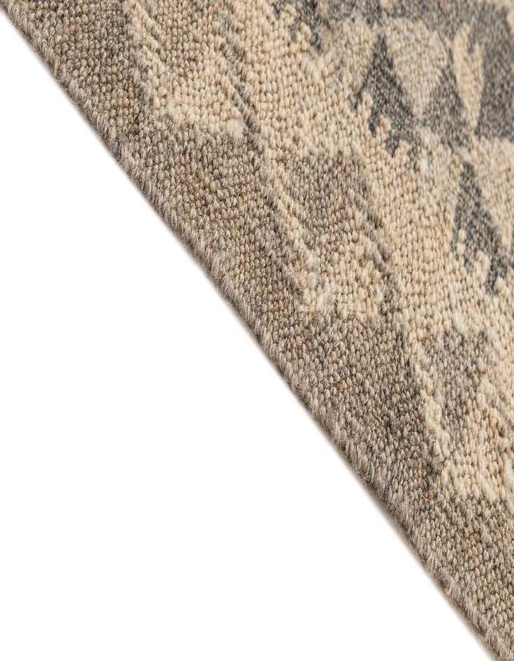 Detail image of 3' 11 x 5' 10  Hand Woven Kilim Maymana Wool Rug