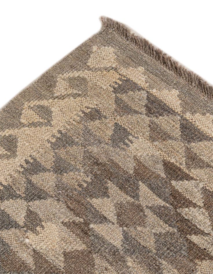 Detail image of 3' 11 x 5' 10  Hand Woven Kilim Maymana Wool Rug