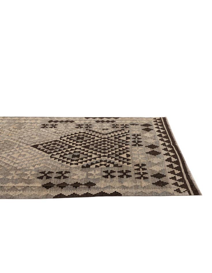 Detail image of 4' 1 x 6' 1 Hand Woven Kilim Maymana Wool Rug