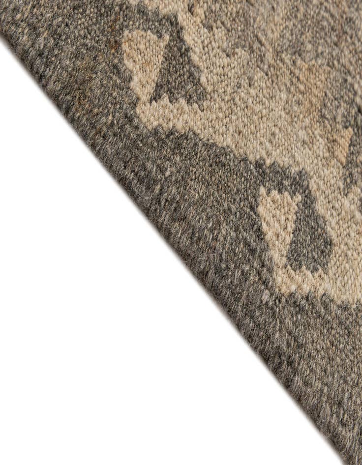 Detail image of 4' 1 x 6'  Hand Woven Kilim Maymana Wool Rug