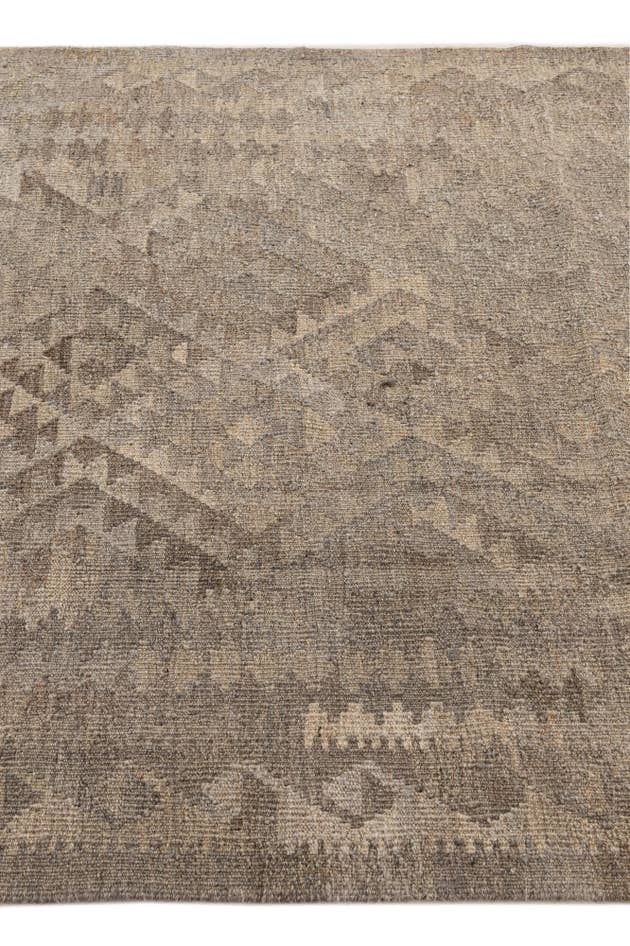 Detail image of 4' x 5' 9 Hand Woven Kilim Maymana Wool Rug