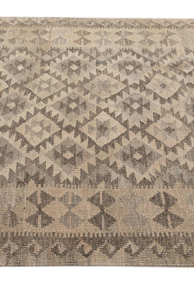 Detail image of 3' 11 x 6' Hand Woven Kilim Maymana Wool Rug