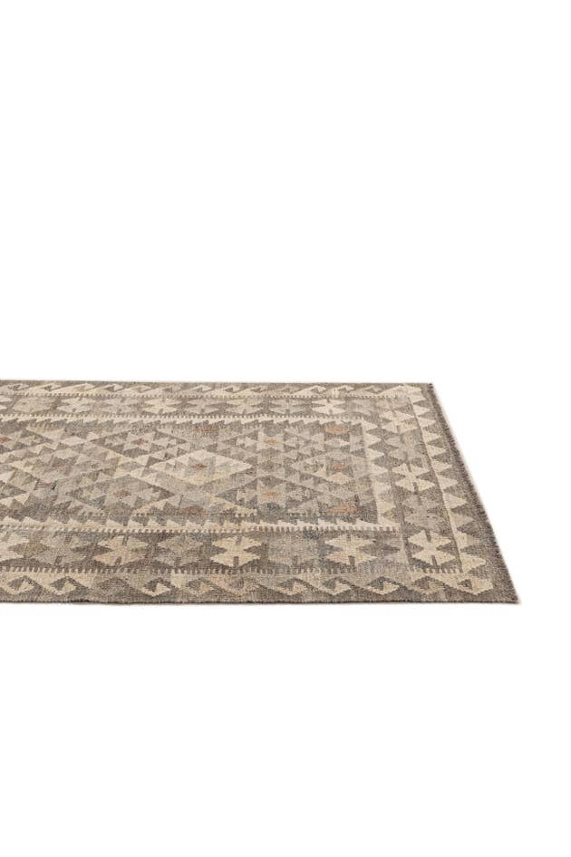 Detail image of 4' x 6' Hand Knotted Kilim Maymana Wool Rug