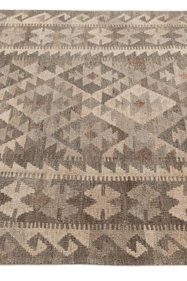 Detail image of 4' x 6' Hand Knotted Kilim Maymana Wool Rug